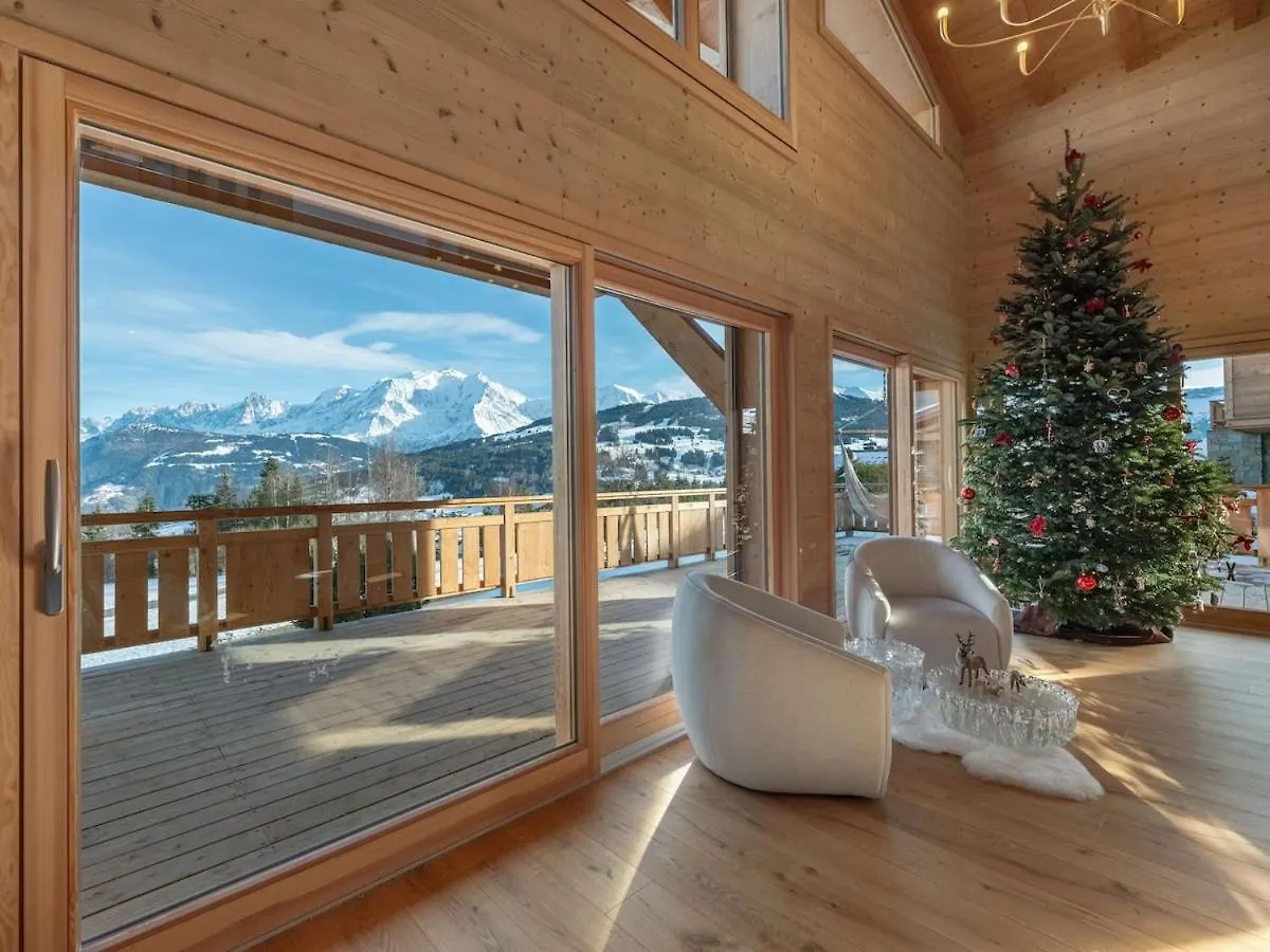 Chalet Avec Piscine Et Vue Panoramique Комблу Вилла