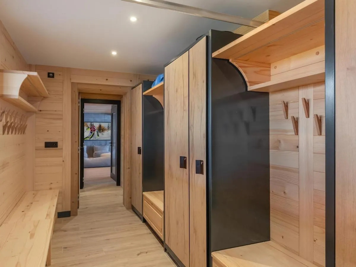 Вилла Chalet Avec Piscine Et Vue Panoramique Комблу Франция