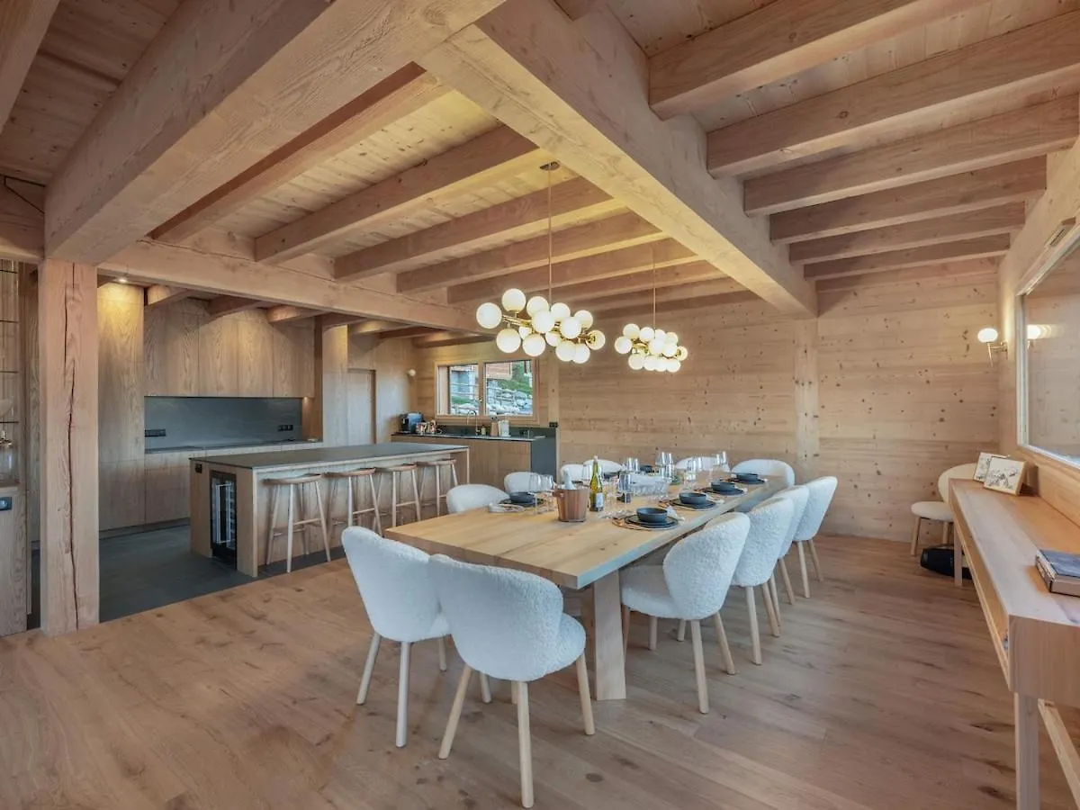 Chalet Avec Piscine Et Vue Panoramique Комблу Вилла