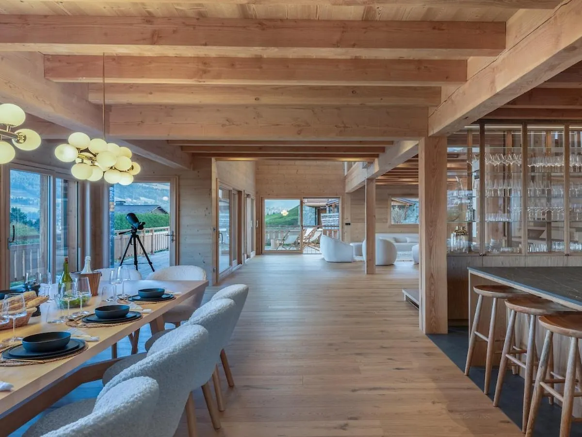 Вилла Chalet Avec Piscine Et Vue Panoramique Комблу Франция