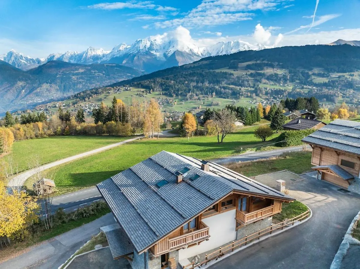 Chalet Avec Piscine Et Vue Panoramique Комблу Вилла