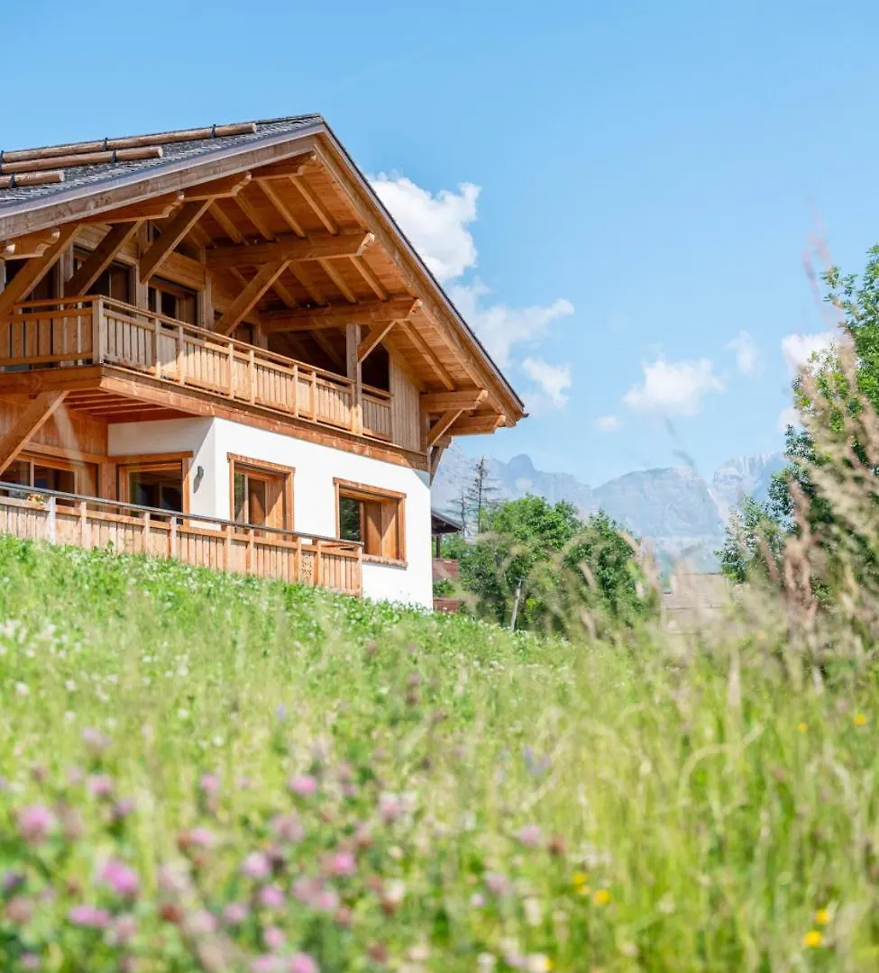 Chalet Avec Piscine Et Vue Panoramique Комблу Вилла