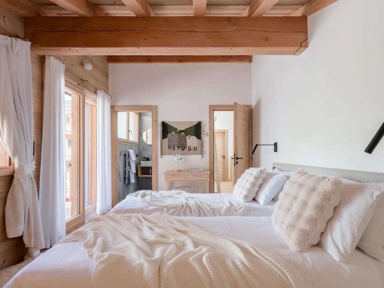 Chalet Avec Piscine Et Vue Panoramique Комблу Вилла